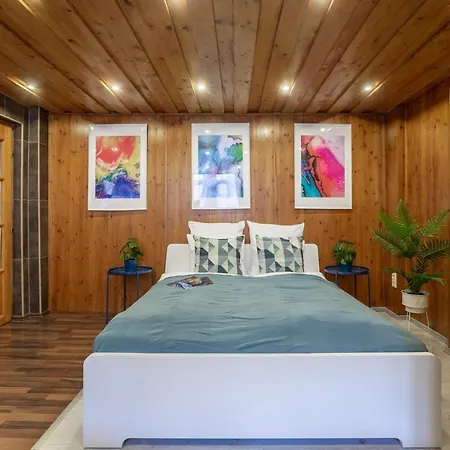 Apartment Feel At The Heart Of The
